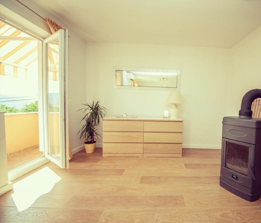 Grižane Apartman Sous Les Rochers מראה חיצוני תמונה