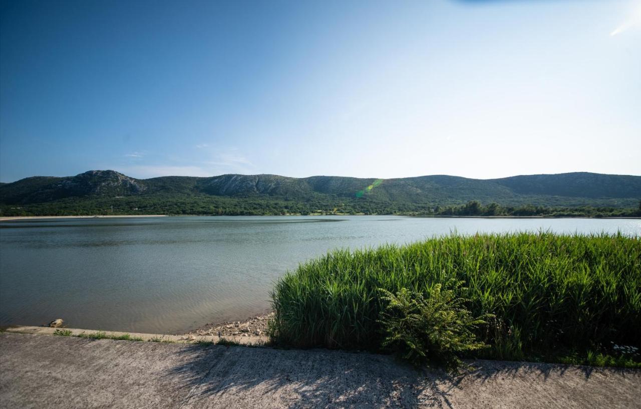 Grižane Apartman Sous Les Rochers מראה חיצוני תמונה