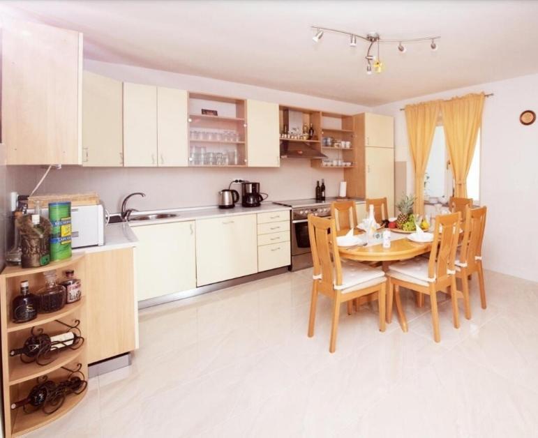 Grižane Apartman Sous Les Rochers מראה חיצוני תמונה